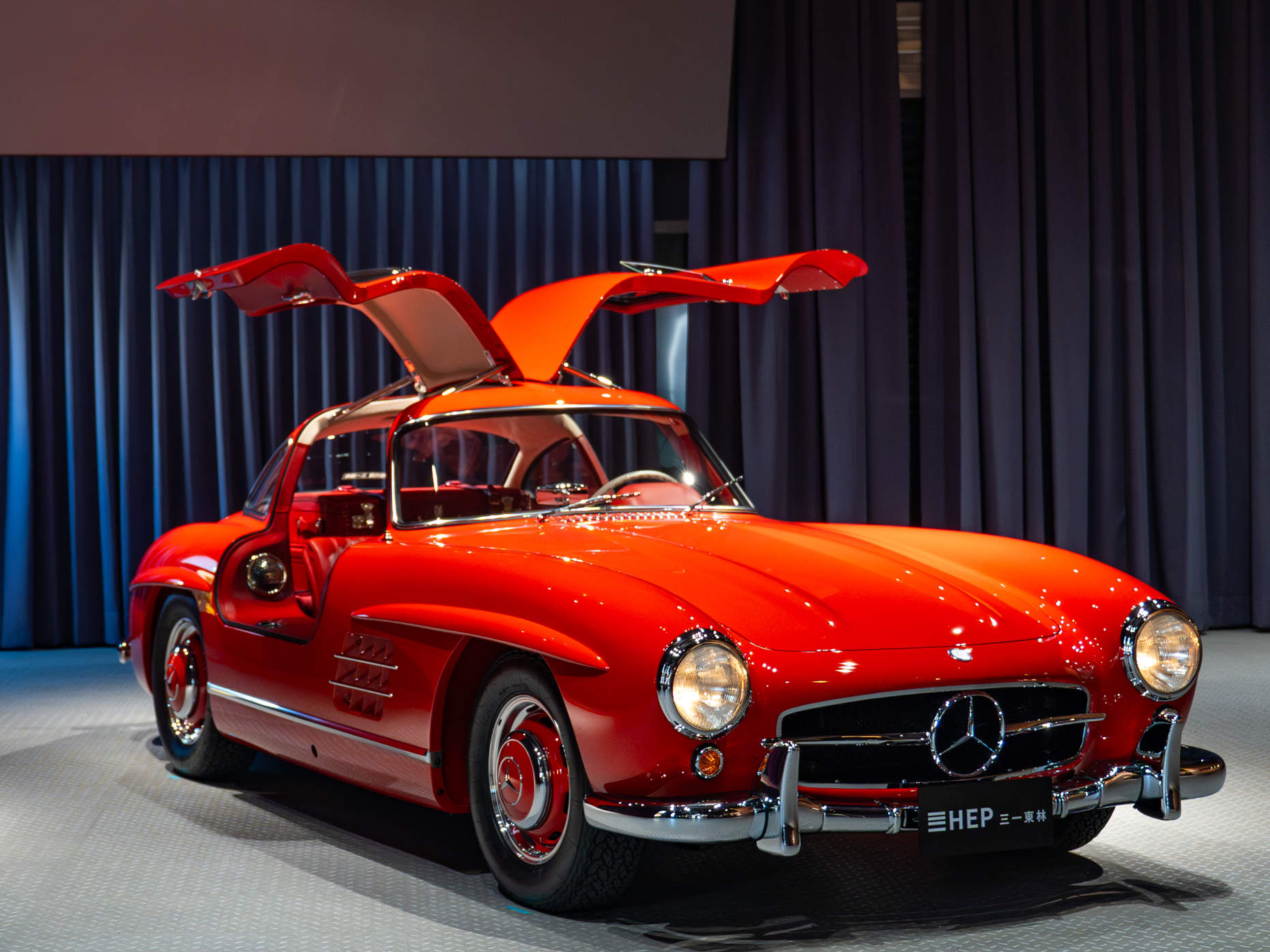 300SL Gullwings經典重生・六星加冕
